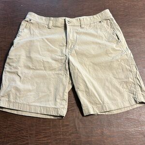 Men’s Weatherproof vintage khaki shorts